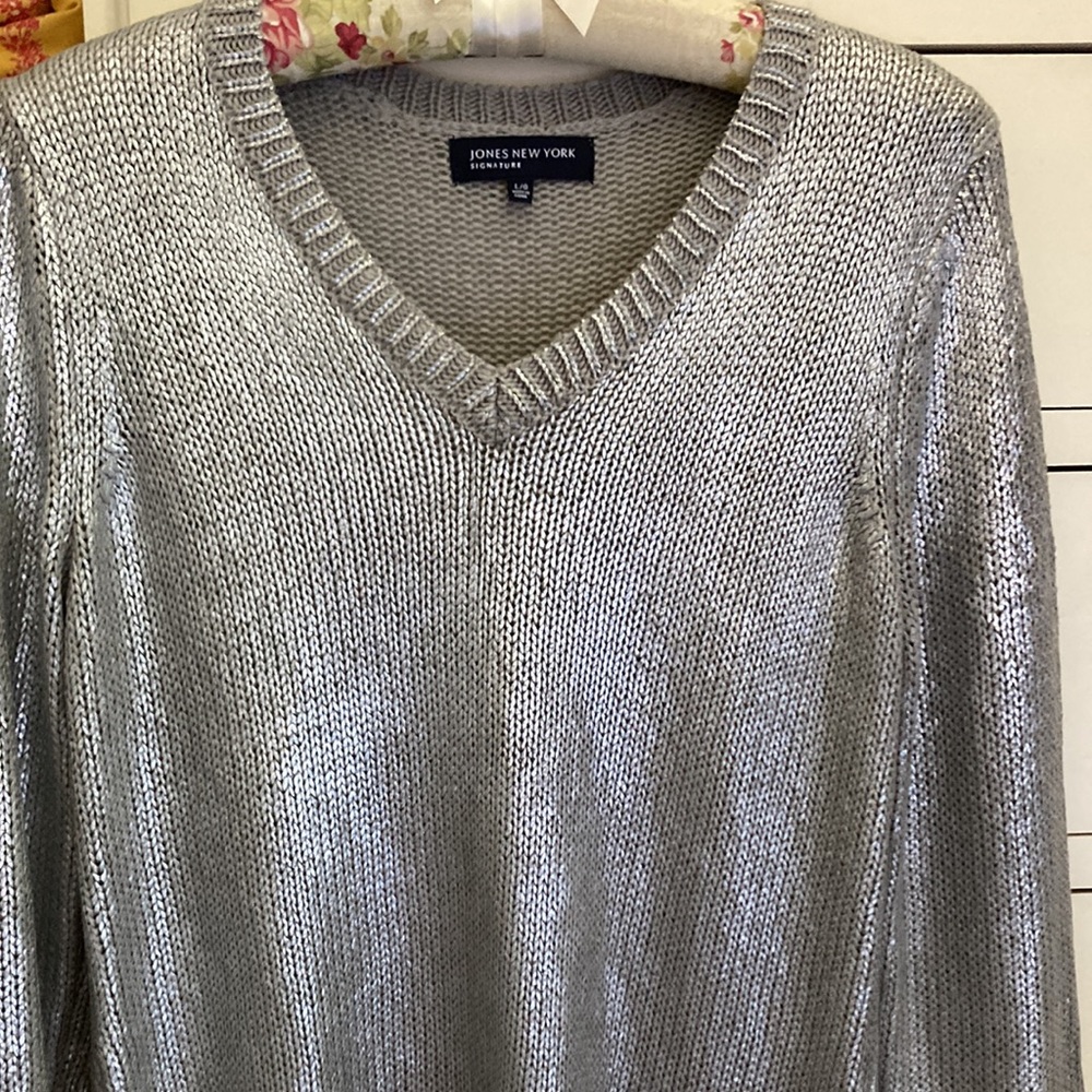 Sweater - Picture 3 of 3